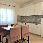 Nevenka By Interhome *