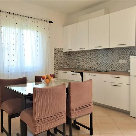 Nevenka By Interhome *