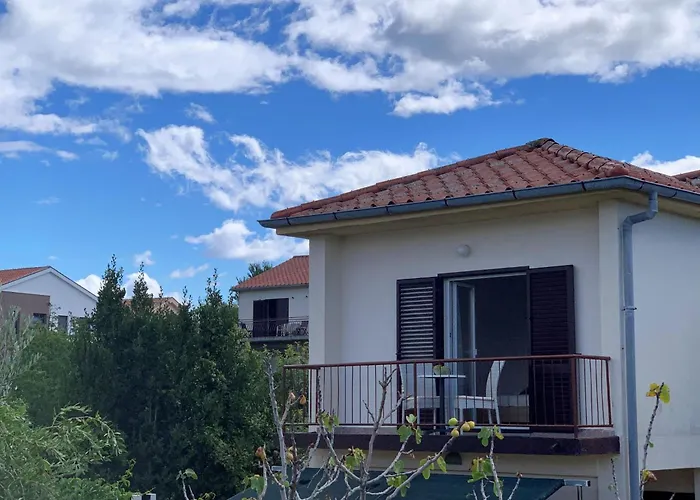 Nevenka By Interhome