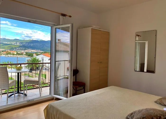 Nevenka By Interhome