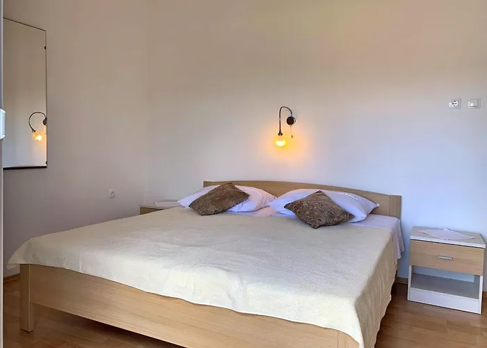 Nevenka By Interhome Apartament