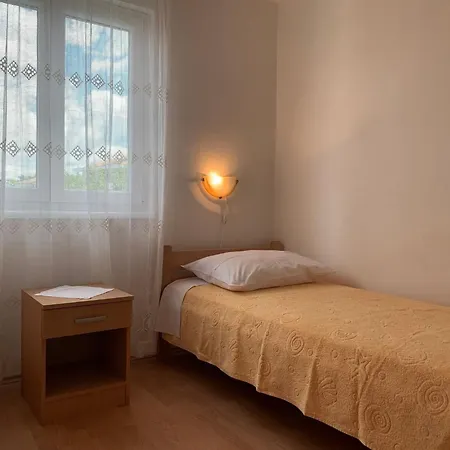 Nevenka By Interhome Apartmán Šilo