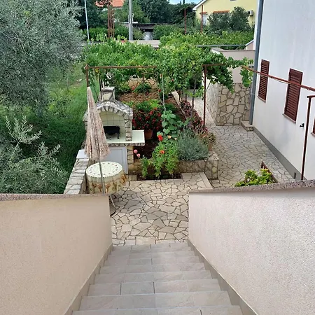 Nevenka By Interhome Apartmán *