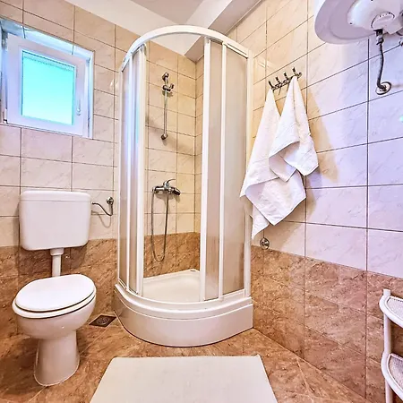 Nevenka By Interhome Apartmán Šilo