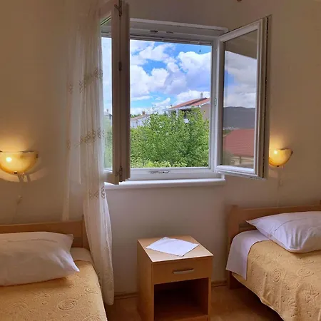 Nevenka By Interhome Appartement Šilo