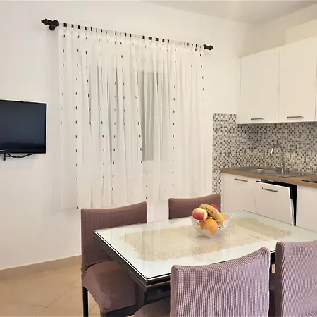 Nevenka By Interhome *
