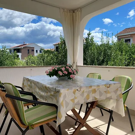 Nevenka By Interhome Appartement Šilo